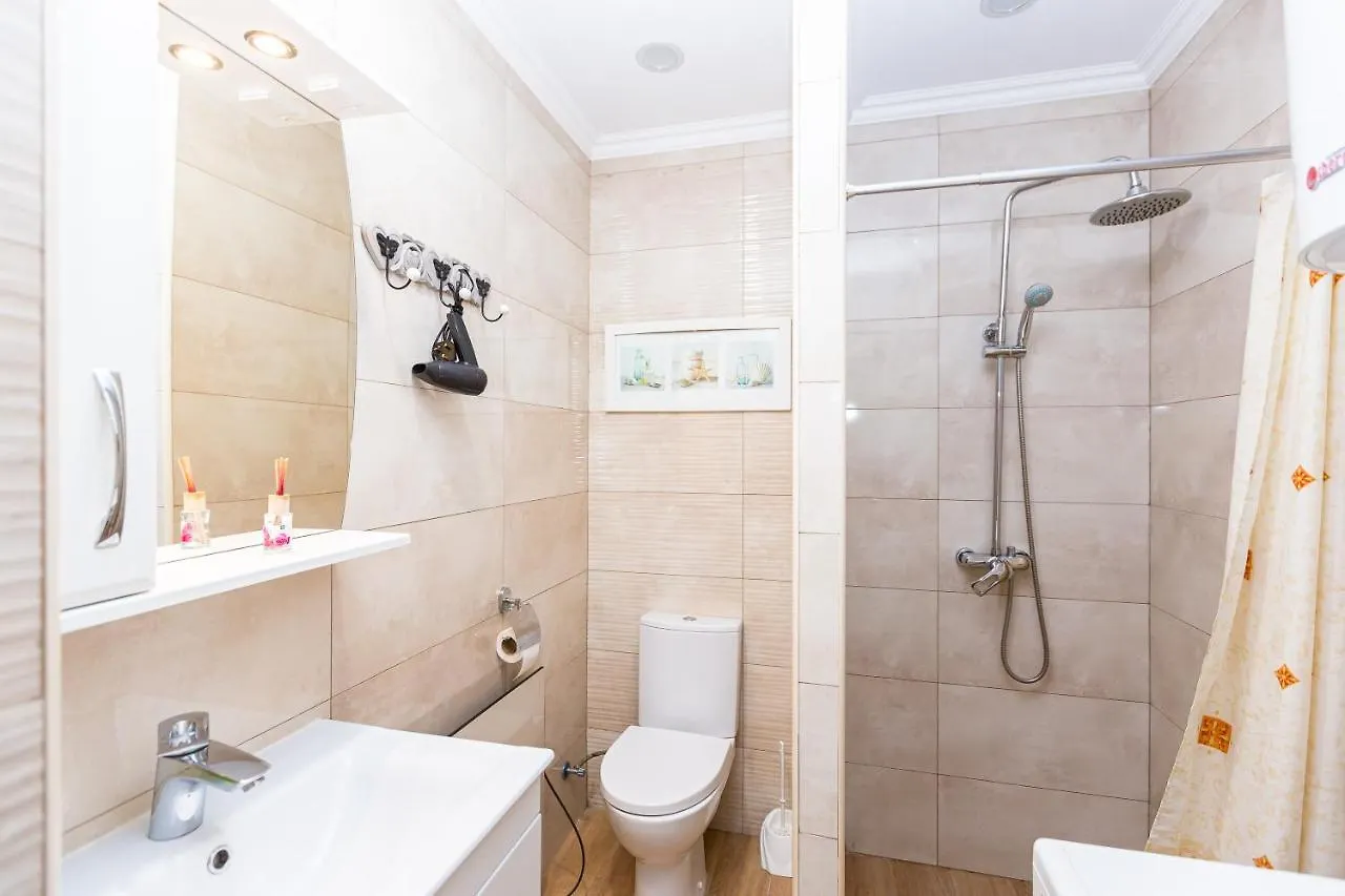 Apartment Сучасна Квартира По Вул Дарії Гусяк 9 Біля Краківського Lviv